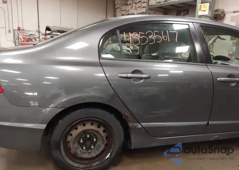 2010 Honda Civic Lx z USA, uszkodzony, nr VIN 2HGFA1F52AH320046